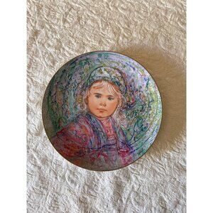 Edna Hibel "La Contessa Isabella" Decorative Plate Nobility Of Children Series